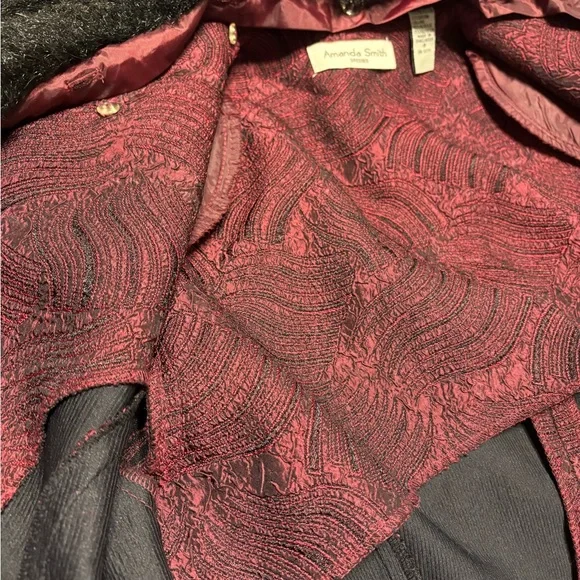AMANDA SMITH, Brocade Burgundy Two Piece Skirt Suit w/Faux Fur, Size 8, EUC - Picture 5 of 7